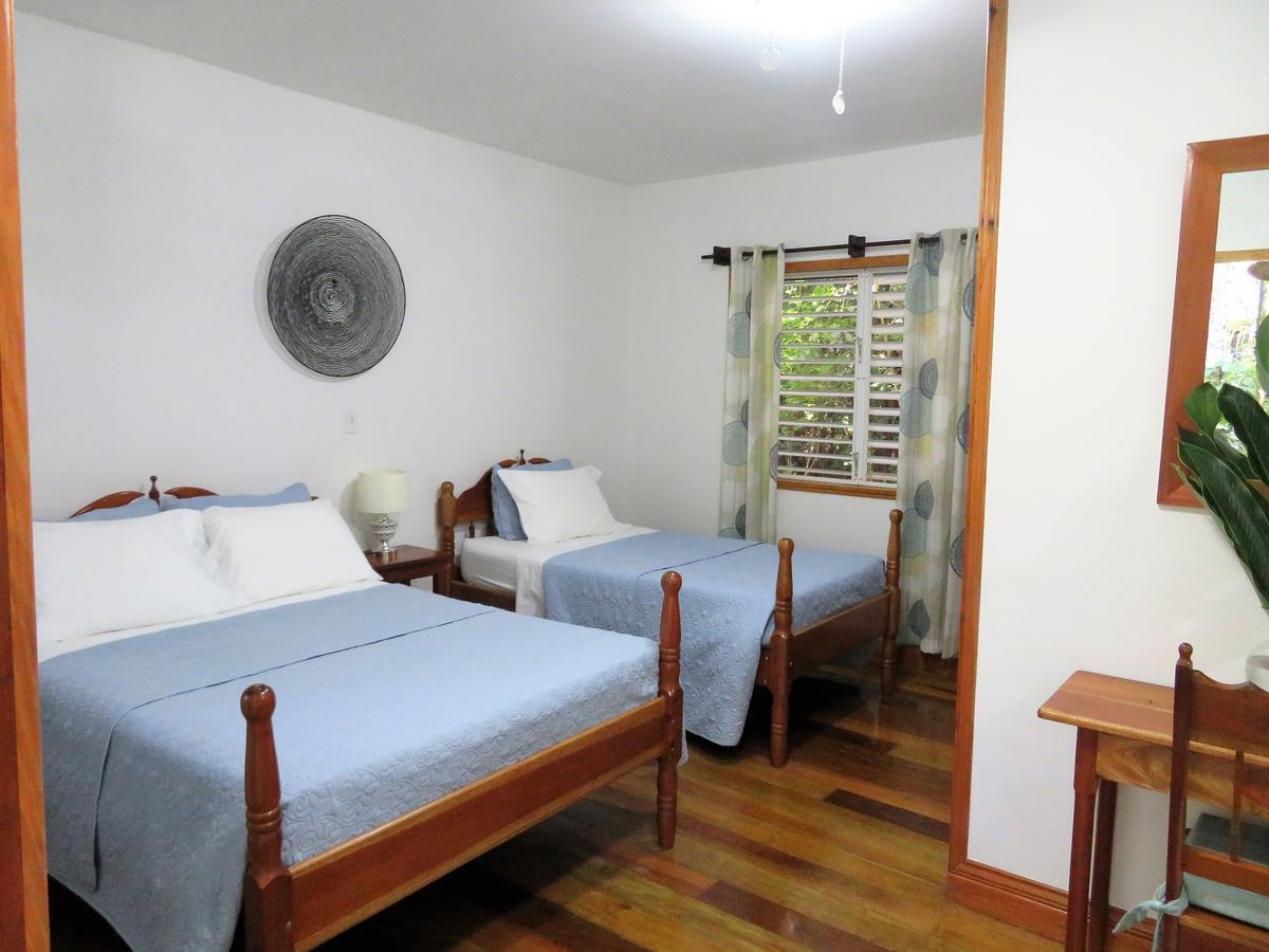 Hickatee Cottages, Belize, Central America Пунта-Горда Экстерьер фото